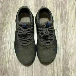 Puma shoes size 4 boys